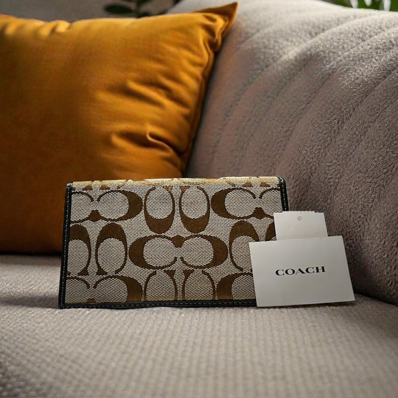 Coach Handbags - Vintage Coach Signature Brown and Black Card Holder